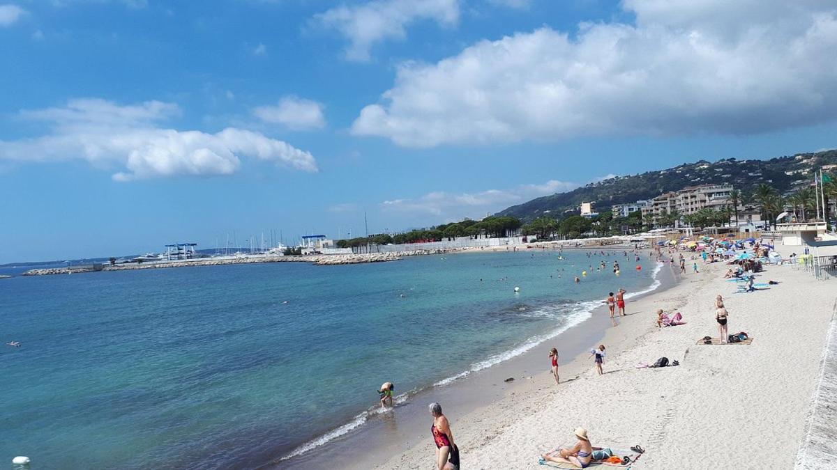 Safari Beach Golfe-Juan Bagian luar foto